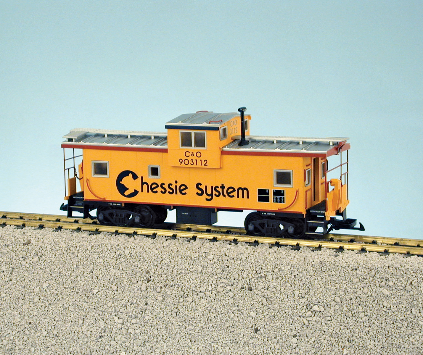 CHESSIE SYSTEM EXTENDED VISION CABOOSE YELLOW/RED/SILVER