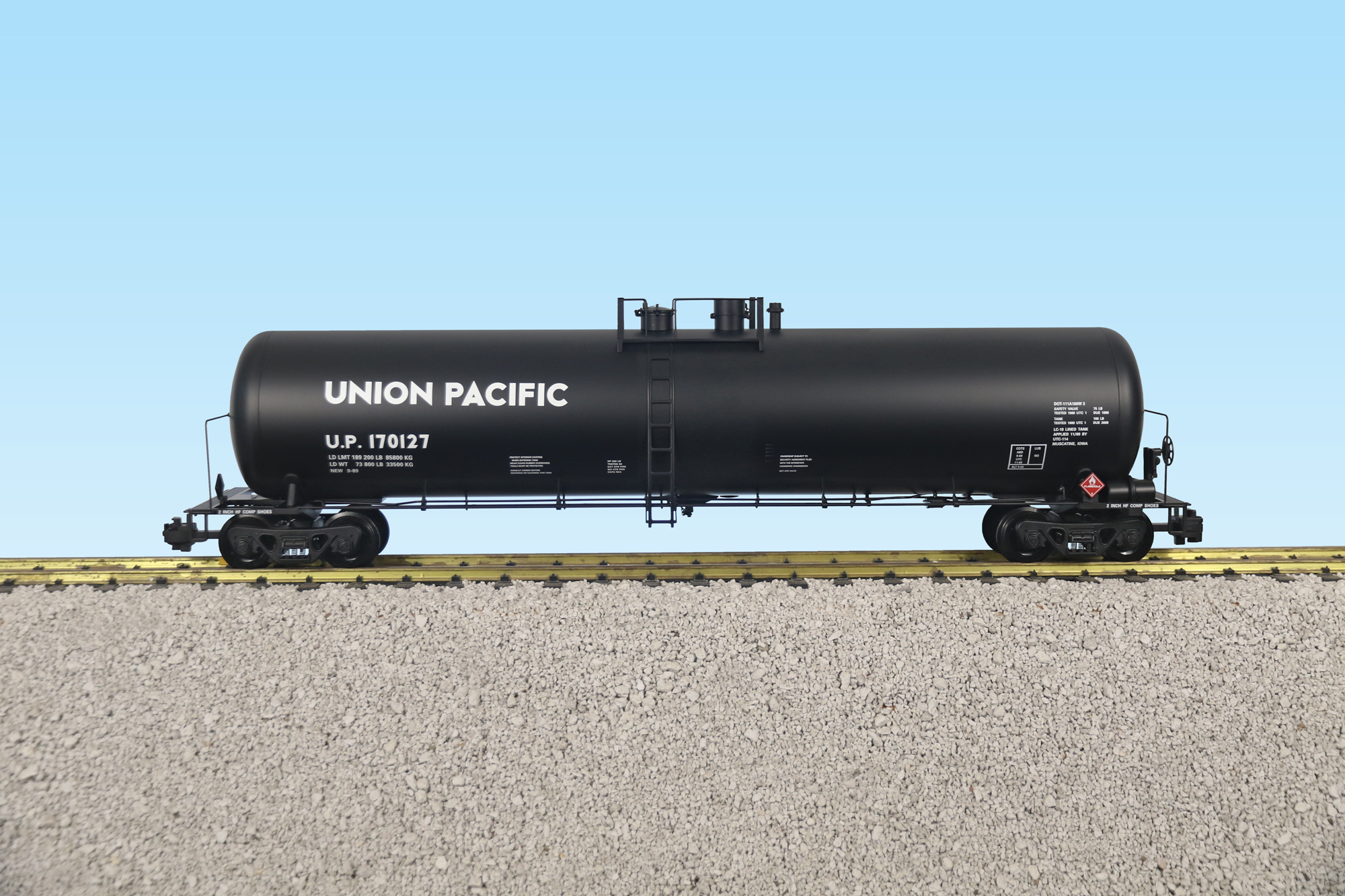 UNION PACIFIC 55 MODERN TANK CAR BLACK