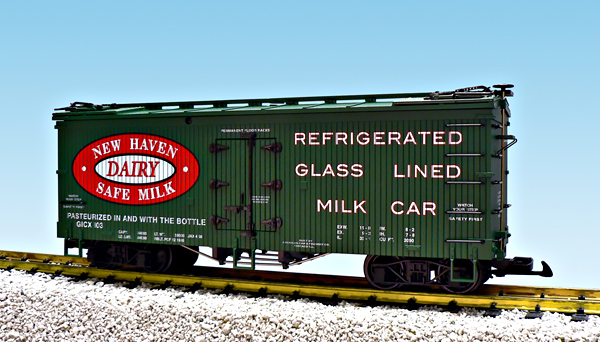 NEW HAVEN DAIRY REEFER CAR GREEN