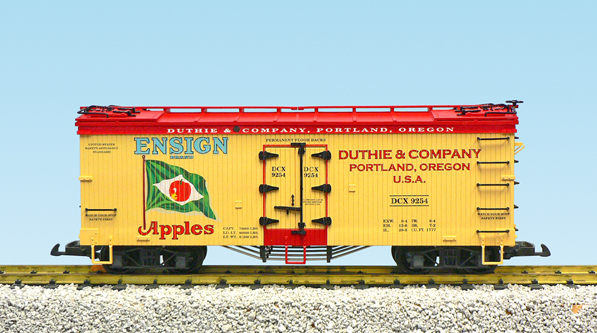 RED ENSIGN APPLES REEFER CAR YELLOW/RED