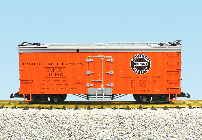 PFE SP REEFER CAR #31485 ORANGE/SILVER