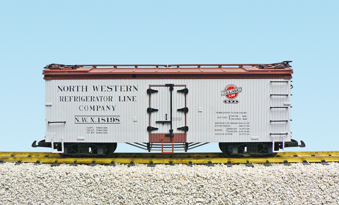 NW REEFER CAR #18198 GRAY/BC RED