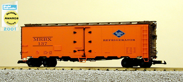 READING 40 REEFER CAR ORANGE/BROWN