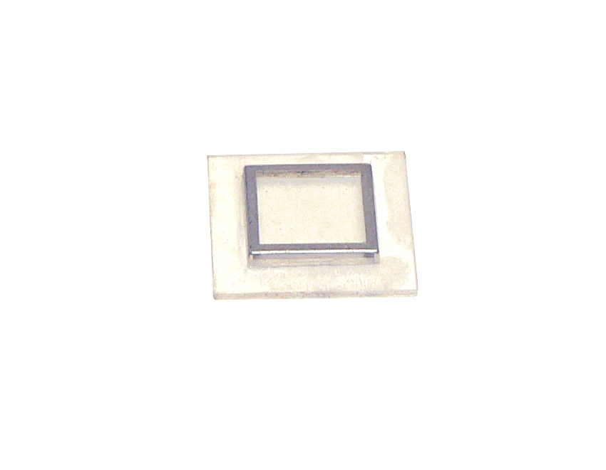 F3/F7 REAR DOOR WINDOW