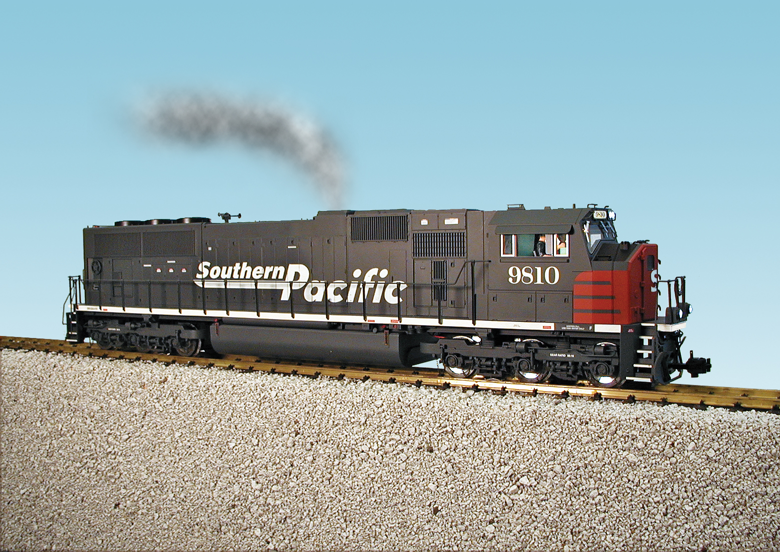 SOUTHERN PACIFIC SD70 MAC GRAY/RED