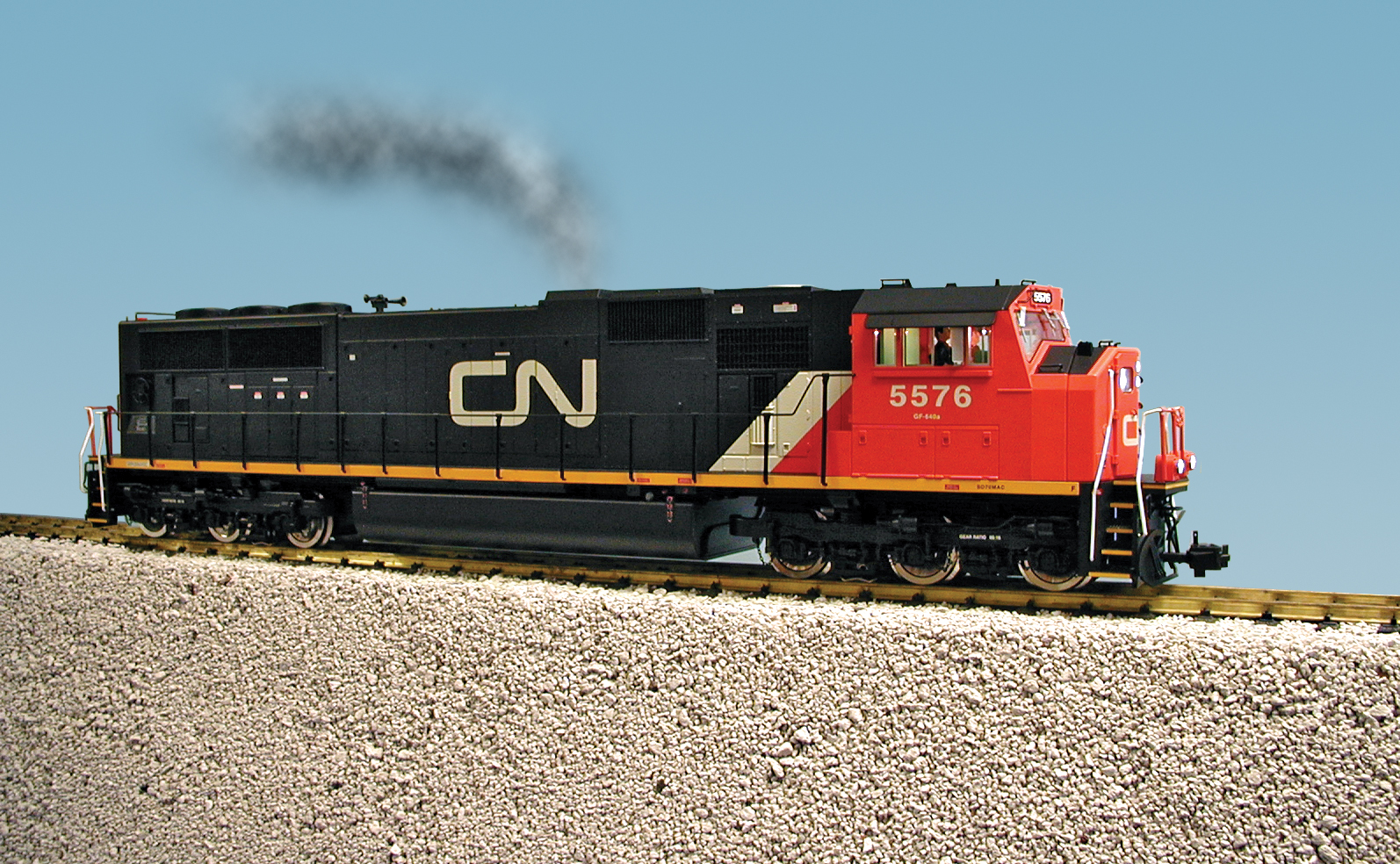 CANADIAN NATIONAL SD70 MAC RED/BLACK/WHITE