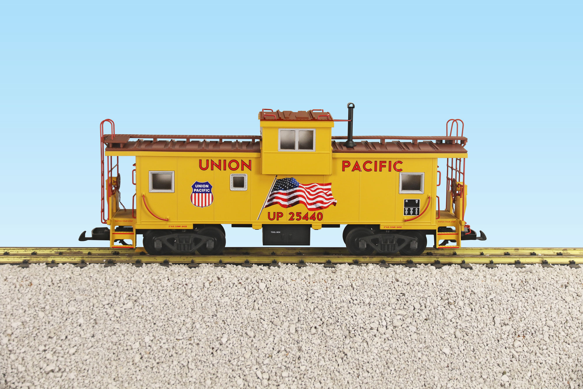 UNION PACIFIC (FLAG) EXTENDED VISION CABOOSE YELLOW/OXIDE