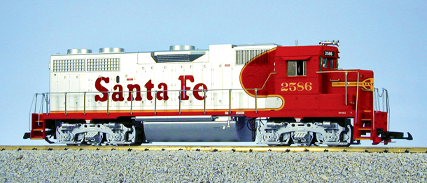 SANTA FE GP38-2 (WARBONNET) RED/SILVER